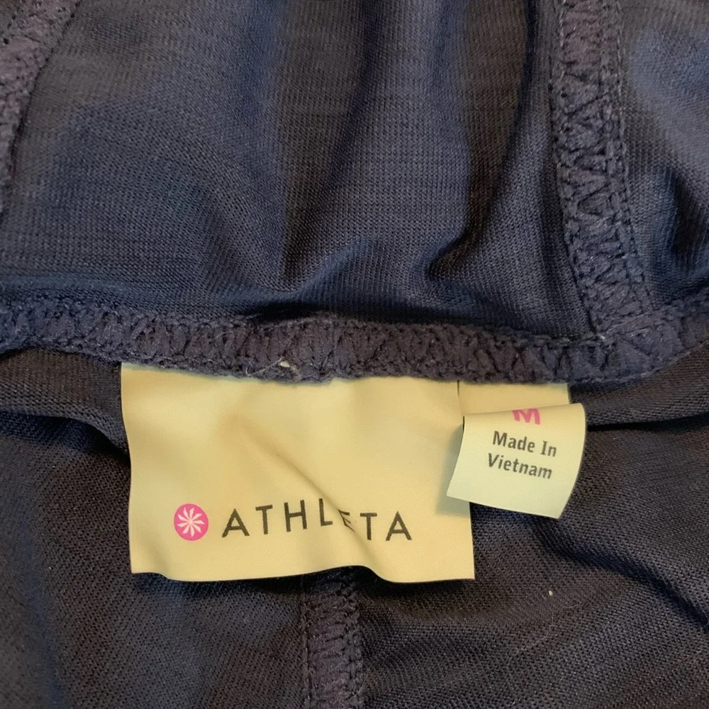 D O N A T E D 
Athleta Navy Blue Hoodie 3/4 zip side pocket size medium EUC B62 - Picture 3 of 6